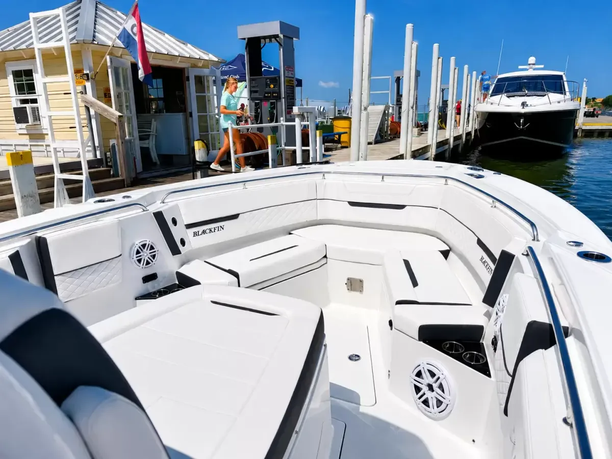dummy-boat-img