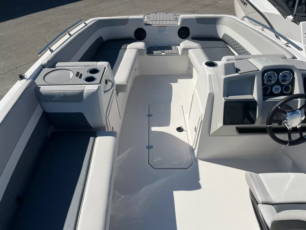 boat-carouselImage-image
