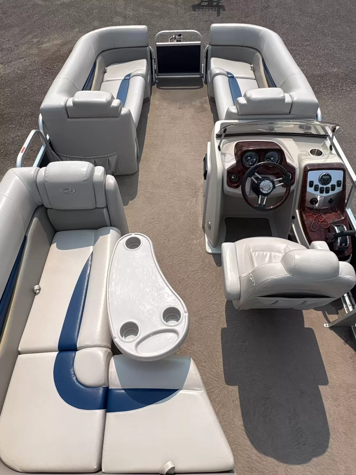 boat-carouselImage-image