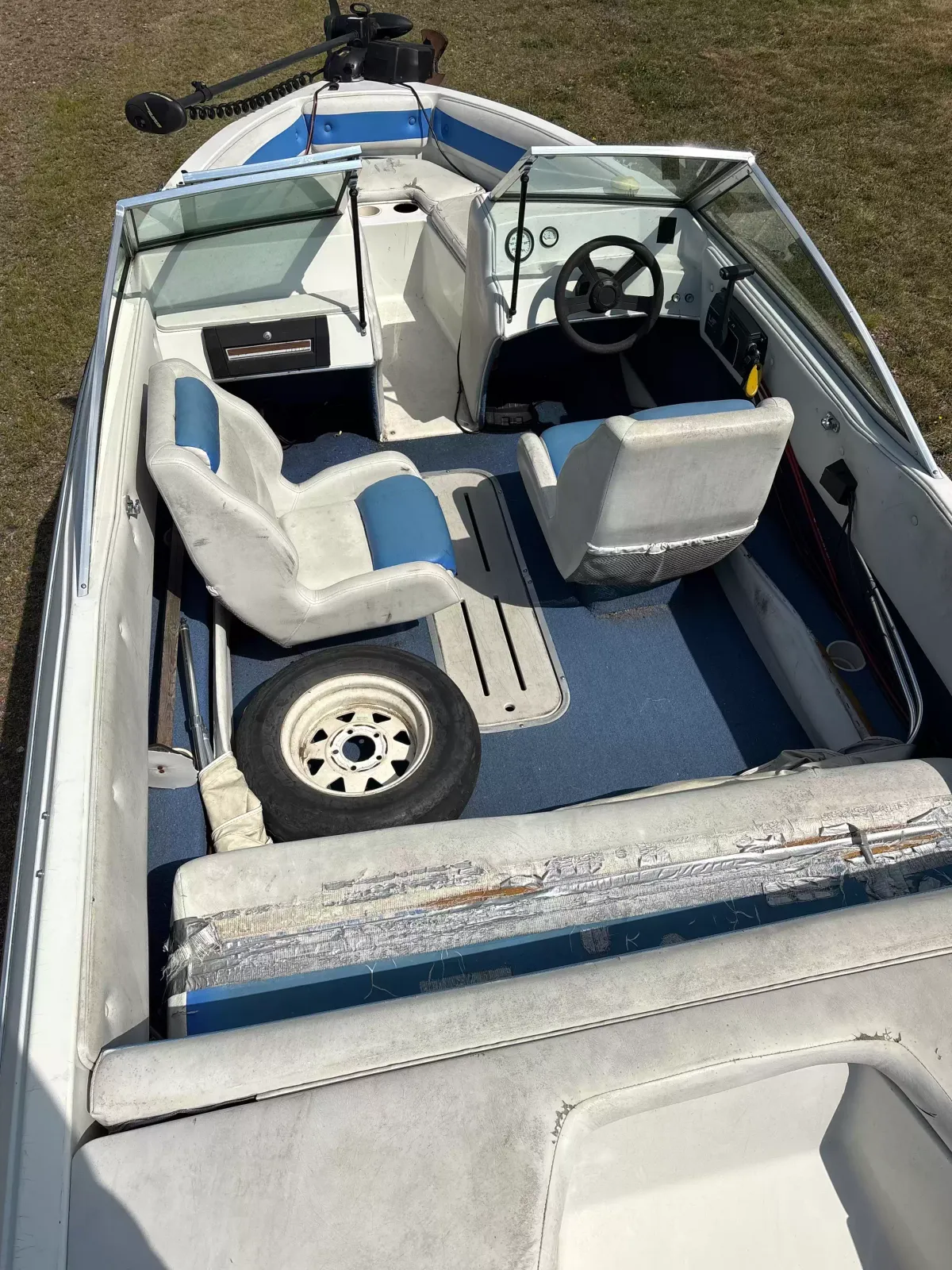 boat-carouselImage-image