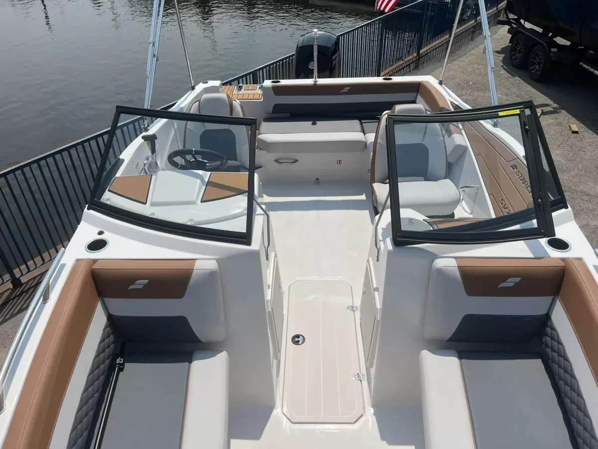boat-carouselImage-image