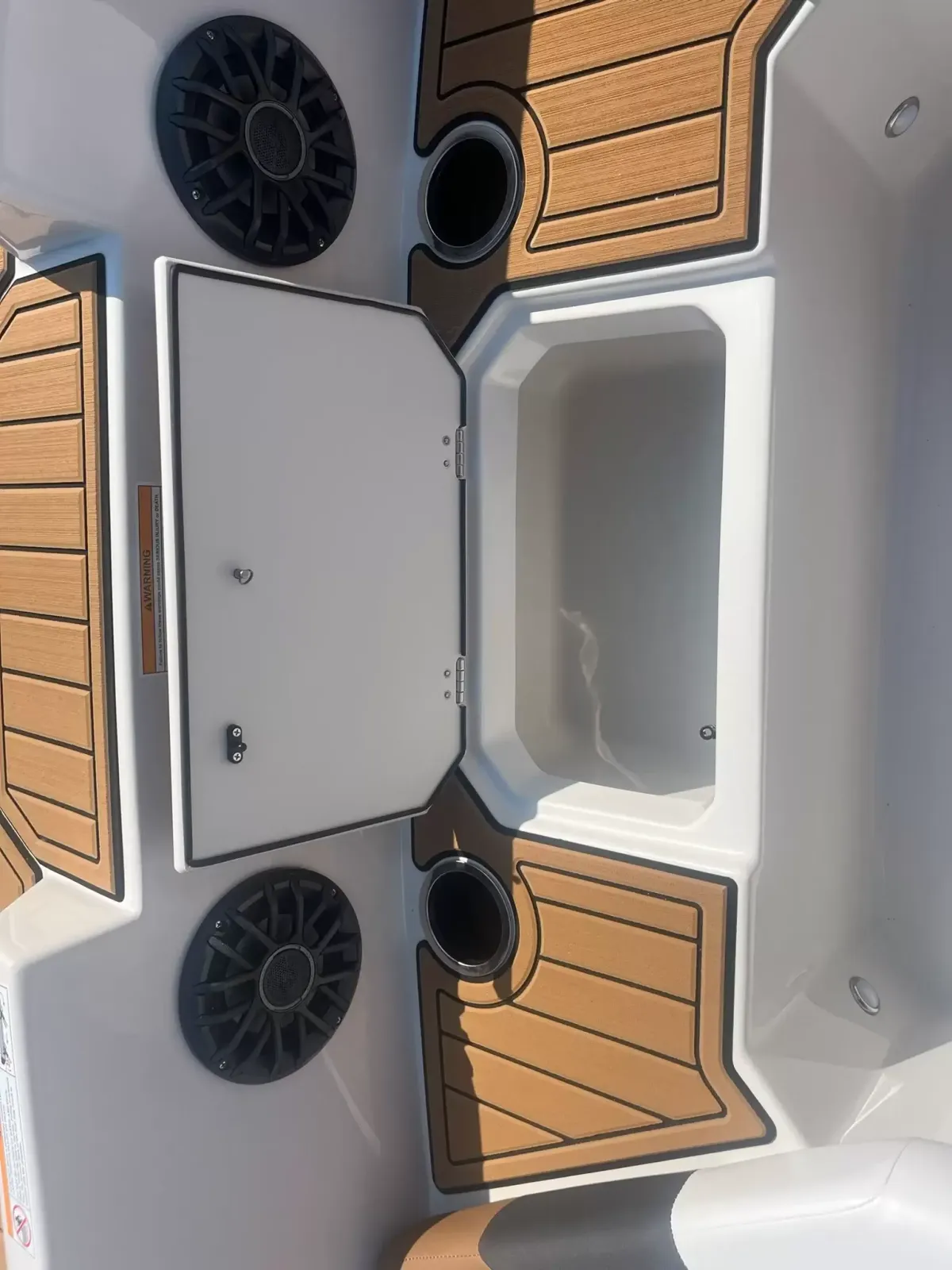 boat-carouselImage-image
