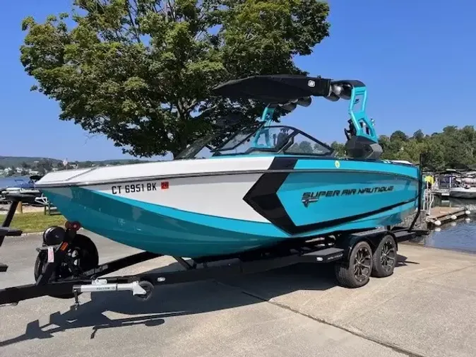 2020 Nautique G23