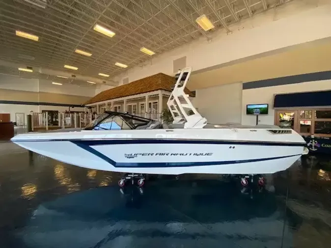 2021 Nautique GS22E