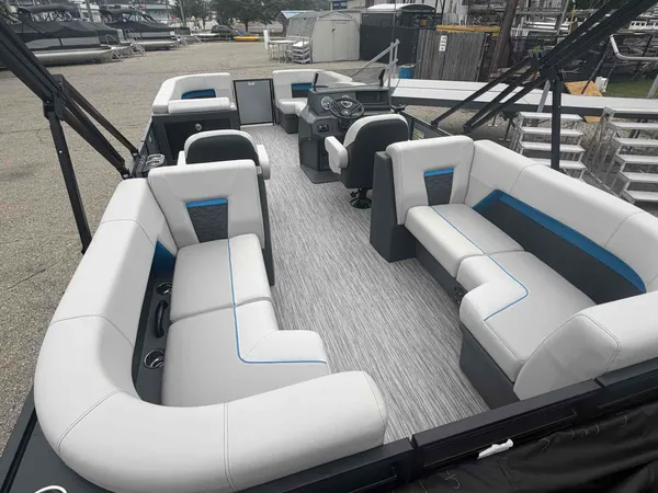 boat-detail-slider-thumb-15
