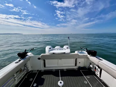 Pre-Owned 2018 Boston whaler 345 Pilothouse for Sale | Vancouver, BC | M&P Yacht Centre | 6a7bf7007b423383bf0c4788