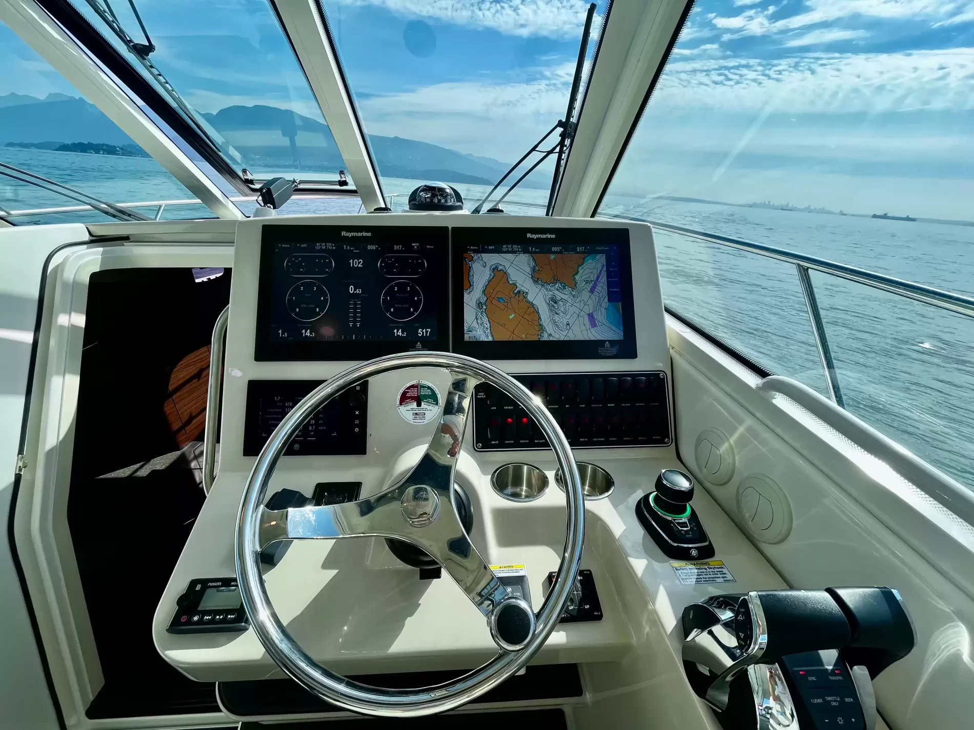 Pre-Owned 2018 Boston whaler 345 Pilothouse for Sale | Vancouver, BC | M&P Yacht Centre | 6a7bf7007b423383bf0c4788