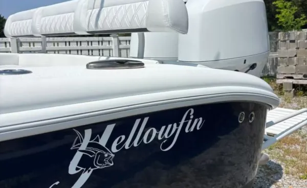 2021 Yellowfin 26 HYBRID detail image 2
