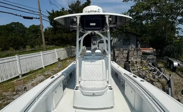 2021 Yellowfin 26 HYBRID detail image 17