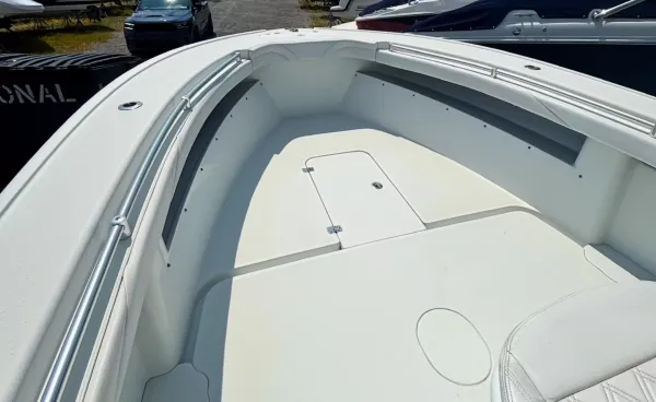2021 Yellowfin 26 HYBRID detail image 20