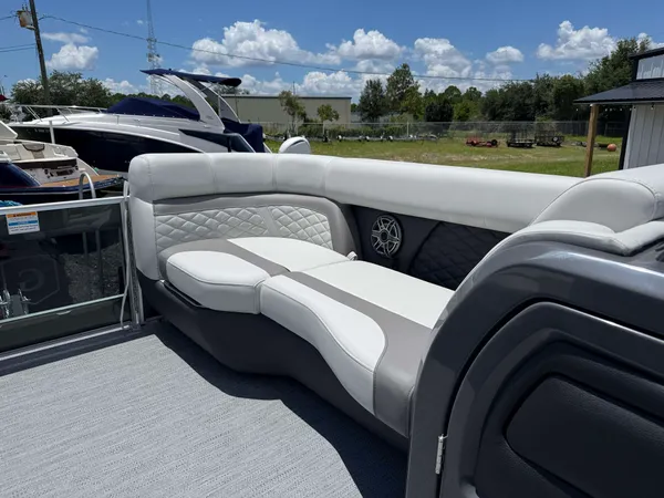 2027 Monaco 235SFL