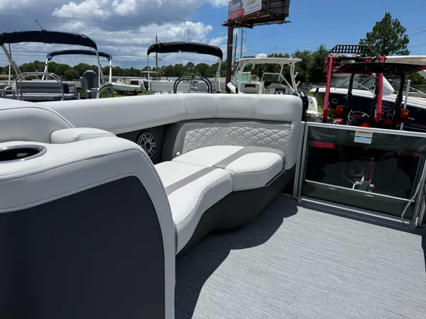 2027 Monaco 235SFL