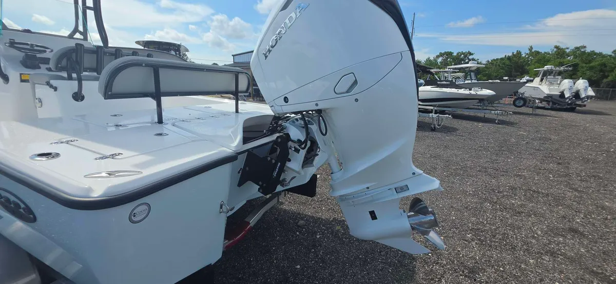 2027 Cape horn 23 CAPE BAY