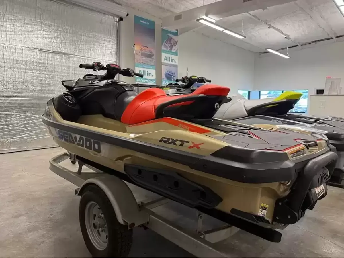 2025 Seadoo RXT-X 325