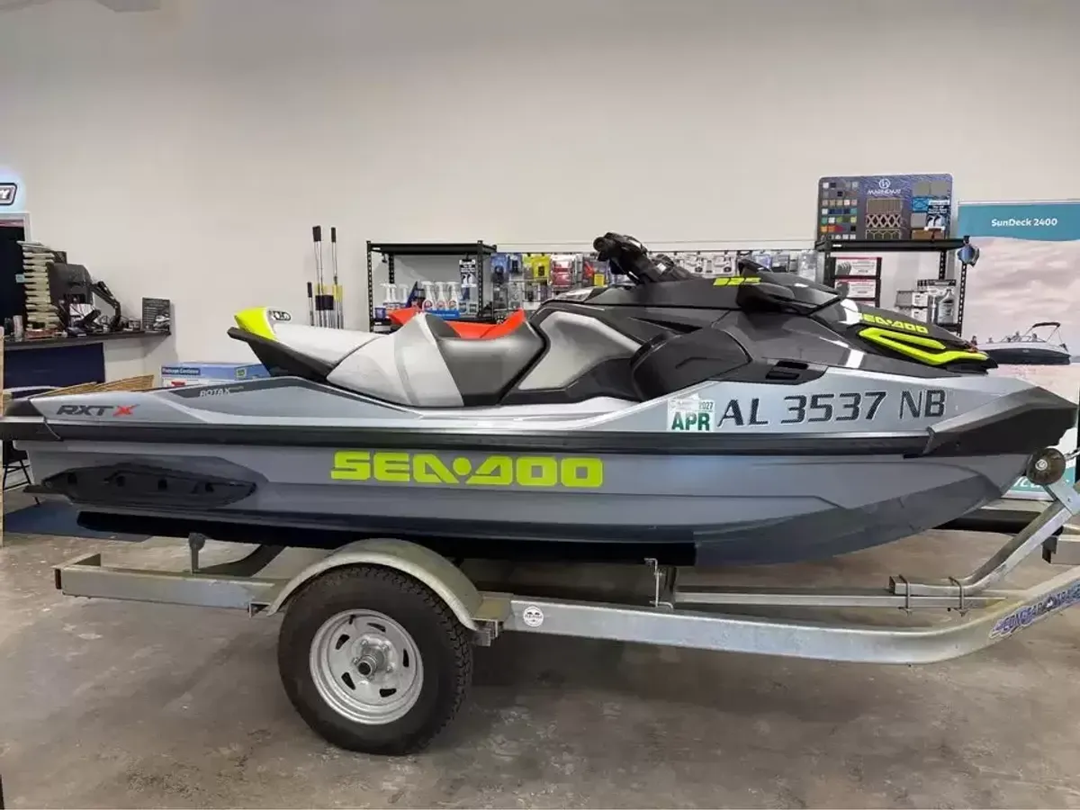 2025 Seadoo RXT-X 325
