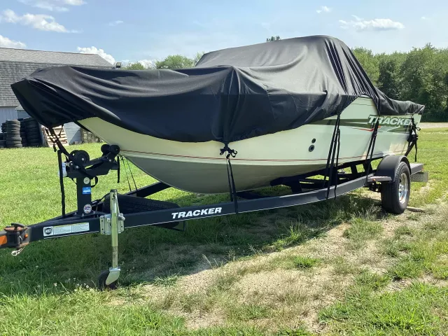 2018 Tracker PRO GUIDE V165-3
