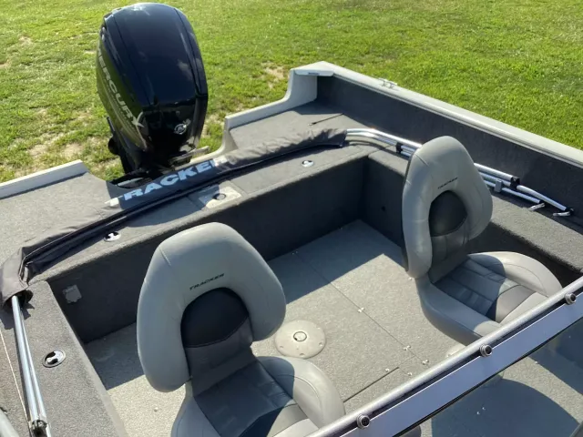 2018 Tracker PRO GUIDE V165-6