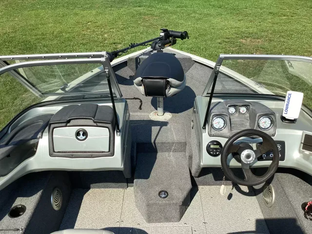 2018 Tracker PRO GUIDE V165-12