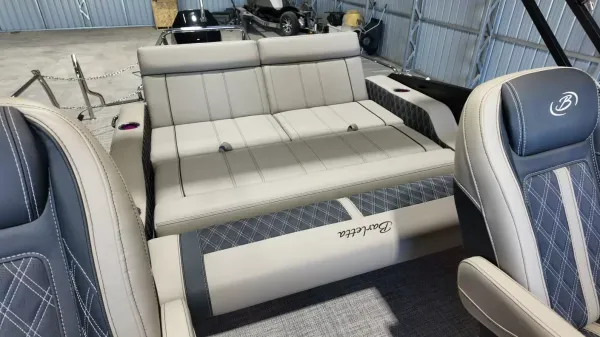 2027 Barletta Lusso 25UC-61