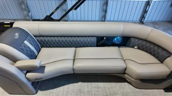 2027 Barletta Lusso 25UC-25