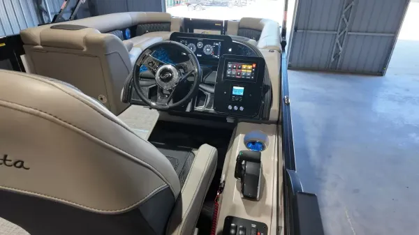 2027 Barletta Lusso 25UC-50