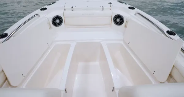 2027 Grady White FREEDOM 215 detail image 12