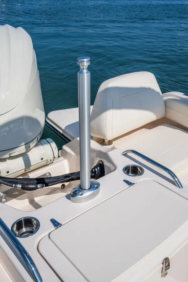 2027 Grady White FREEDOM 215 detail image 4