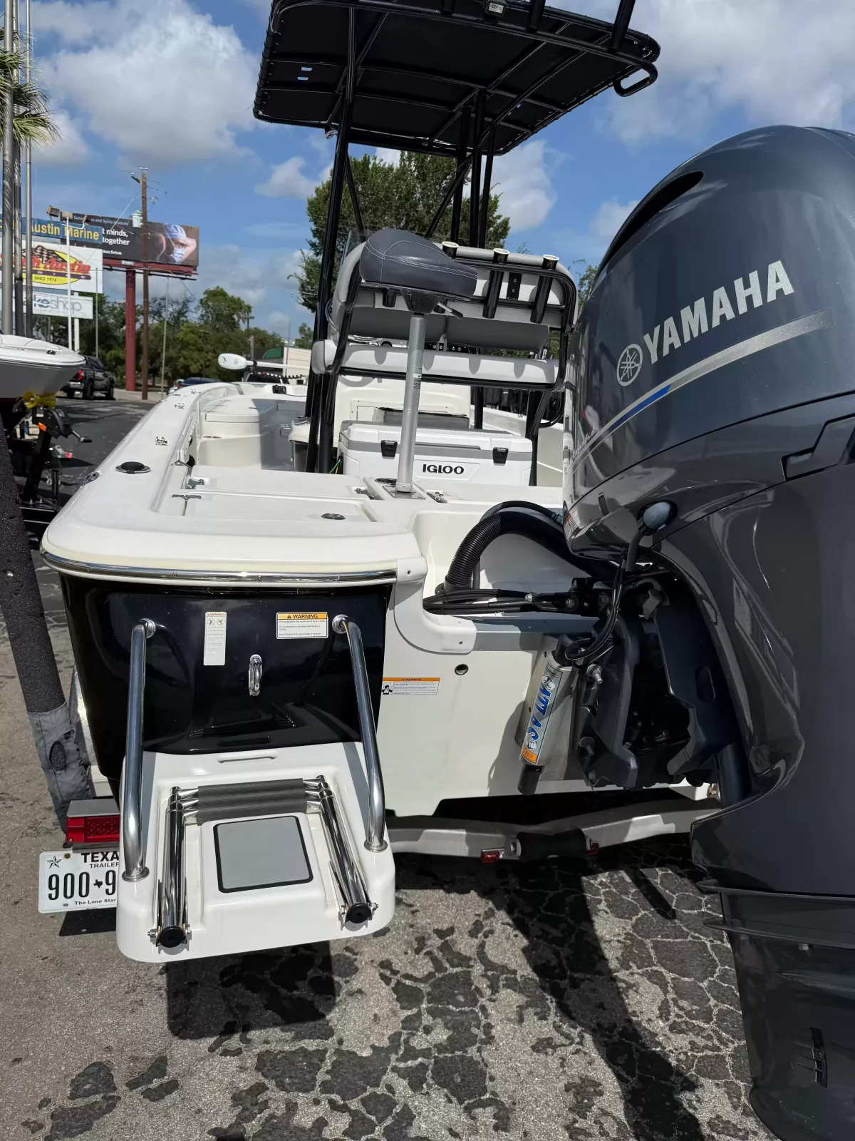 dummy-boat-img
