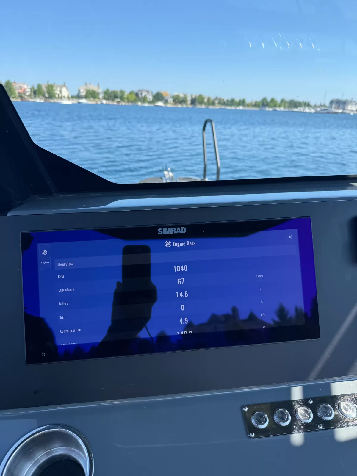 dummy-boat-img