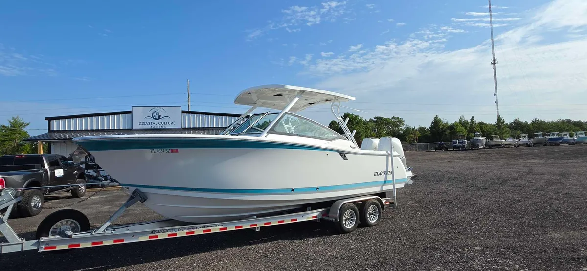 2021 Blackfin 272 DC