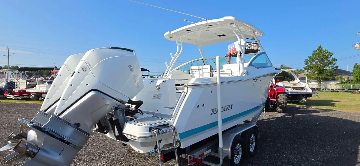 2021 Blackfin 272 DC