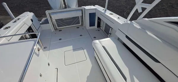 2021 Blackfin 272 DC