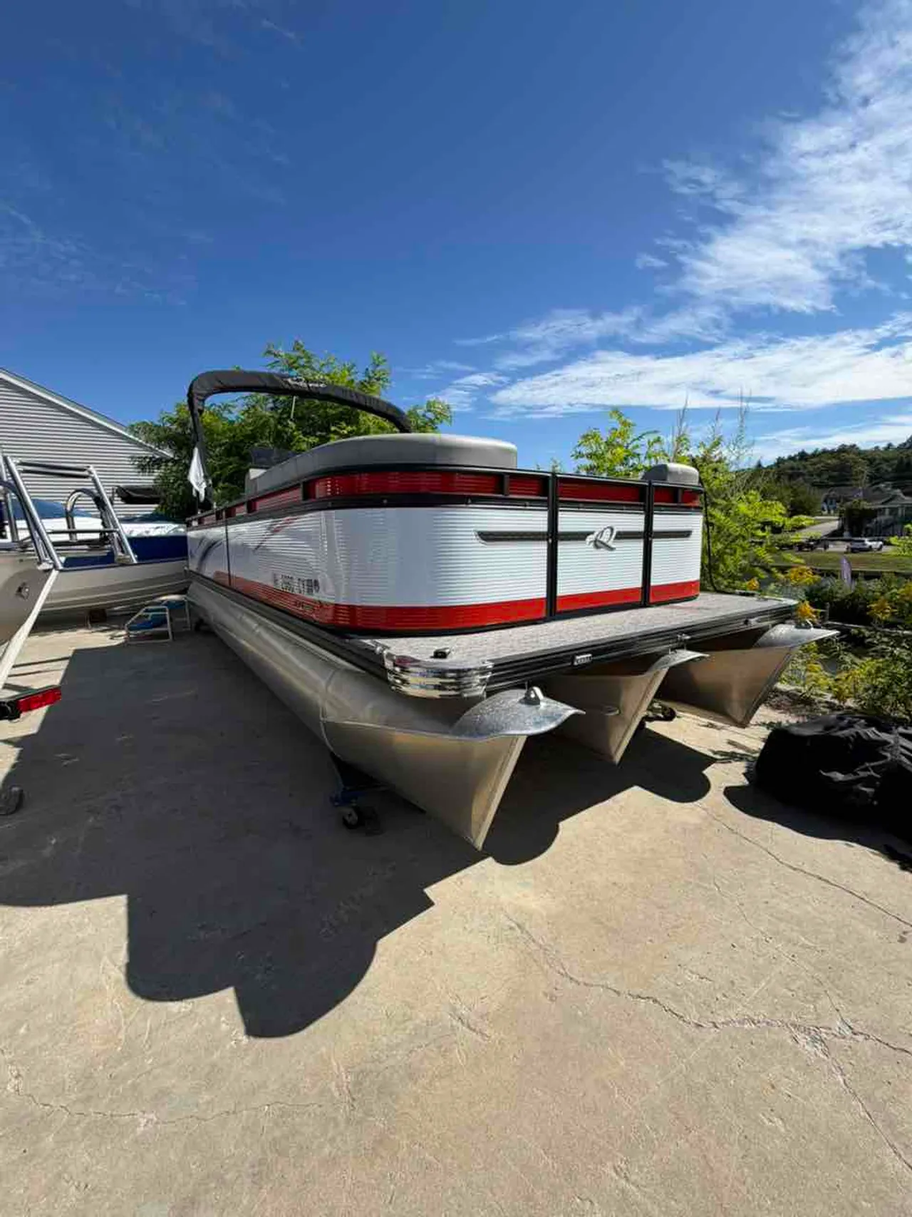 2024 Qwest Pontoons SplashPad E22 LTZ