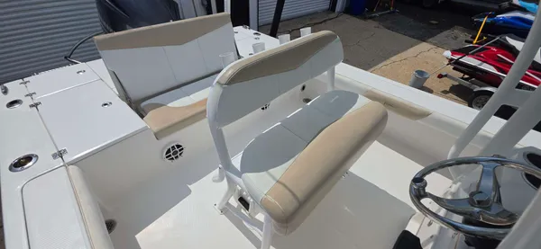 2019 Robn0100f819 226 CAYMAN