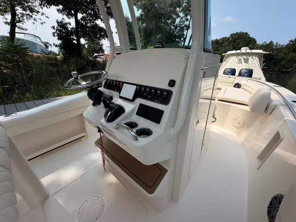 2027 Grady White FISHERMAN 216 detail image 7