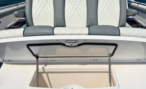 2023 Everglades 455 CC detail image 42
