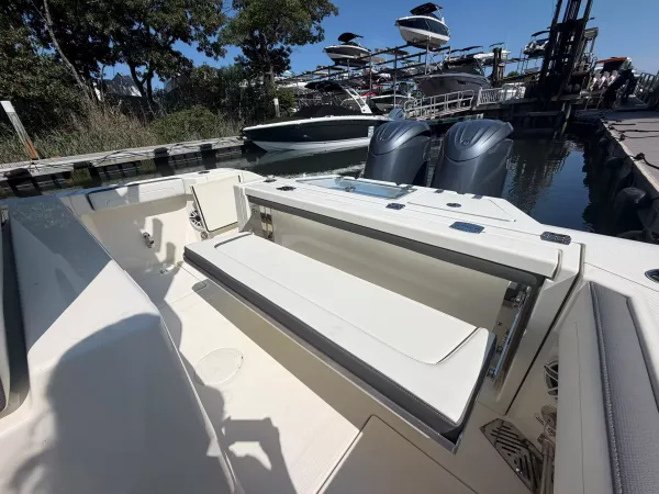 2026 Cobia 245 CC detail image 7