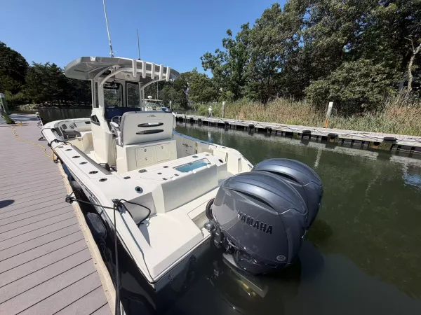 2026 Cobia 245 CC detail image 4