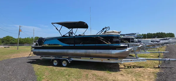 2024 Godfrey 2500ULC