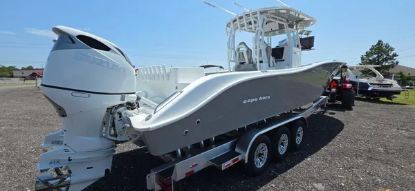 2024 Cape horn 34XS