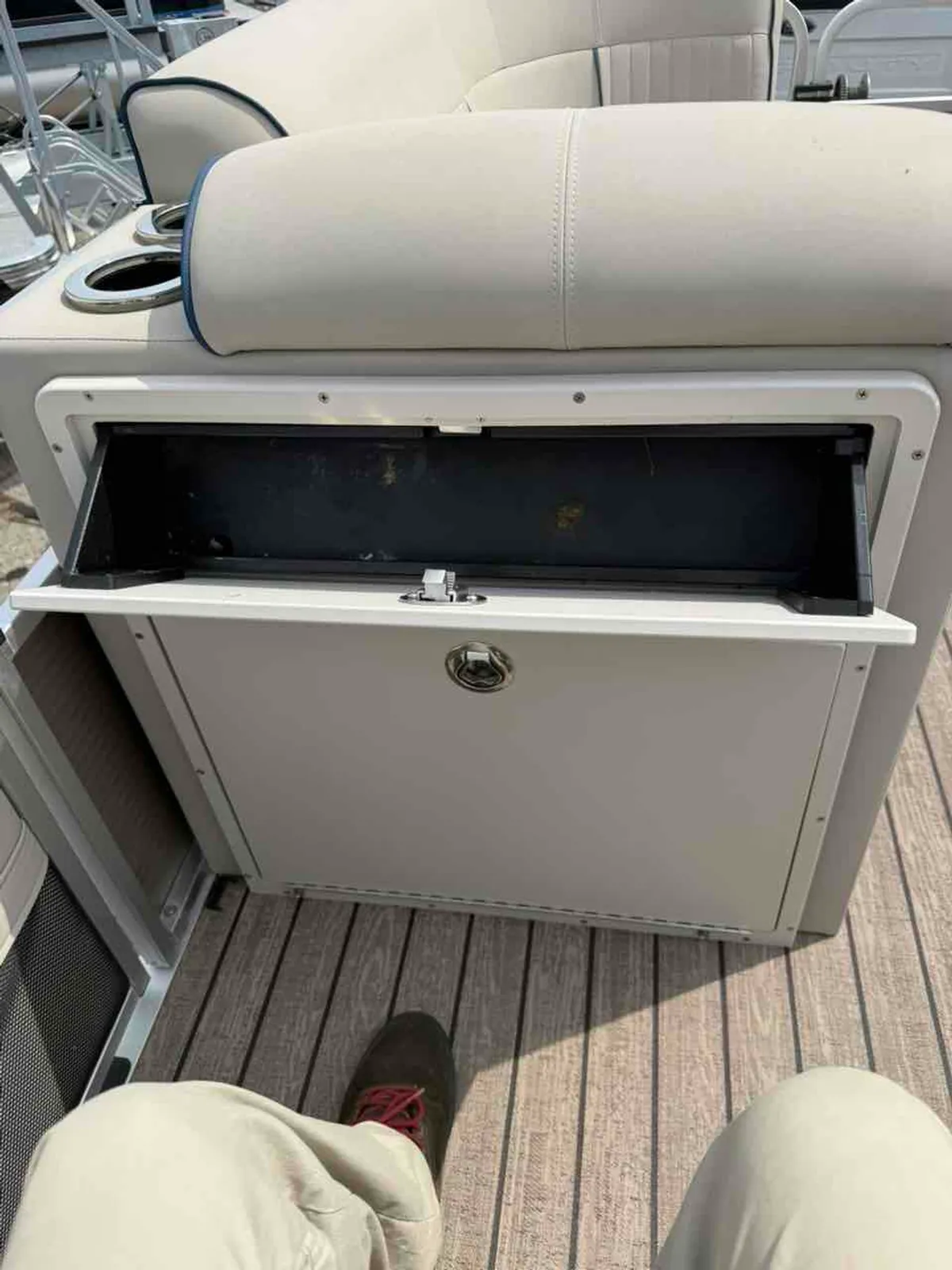 dummy-boat-img