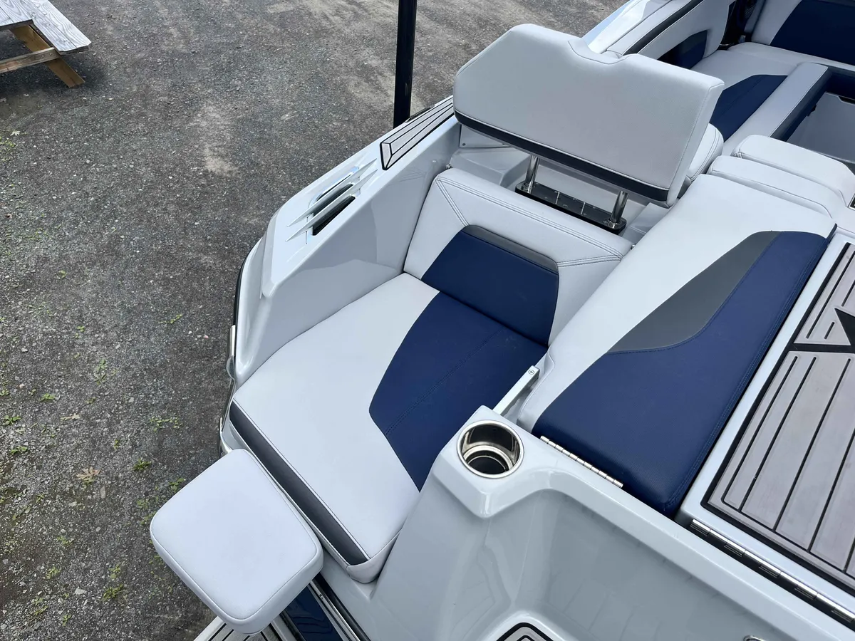 dummy-boat-img