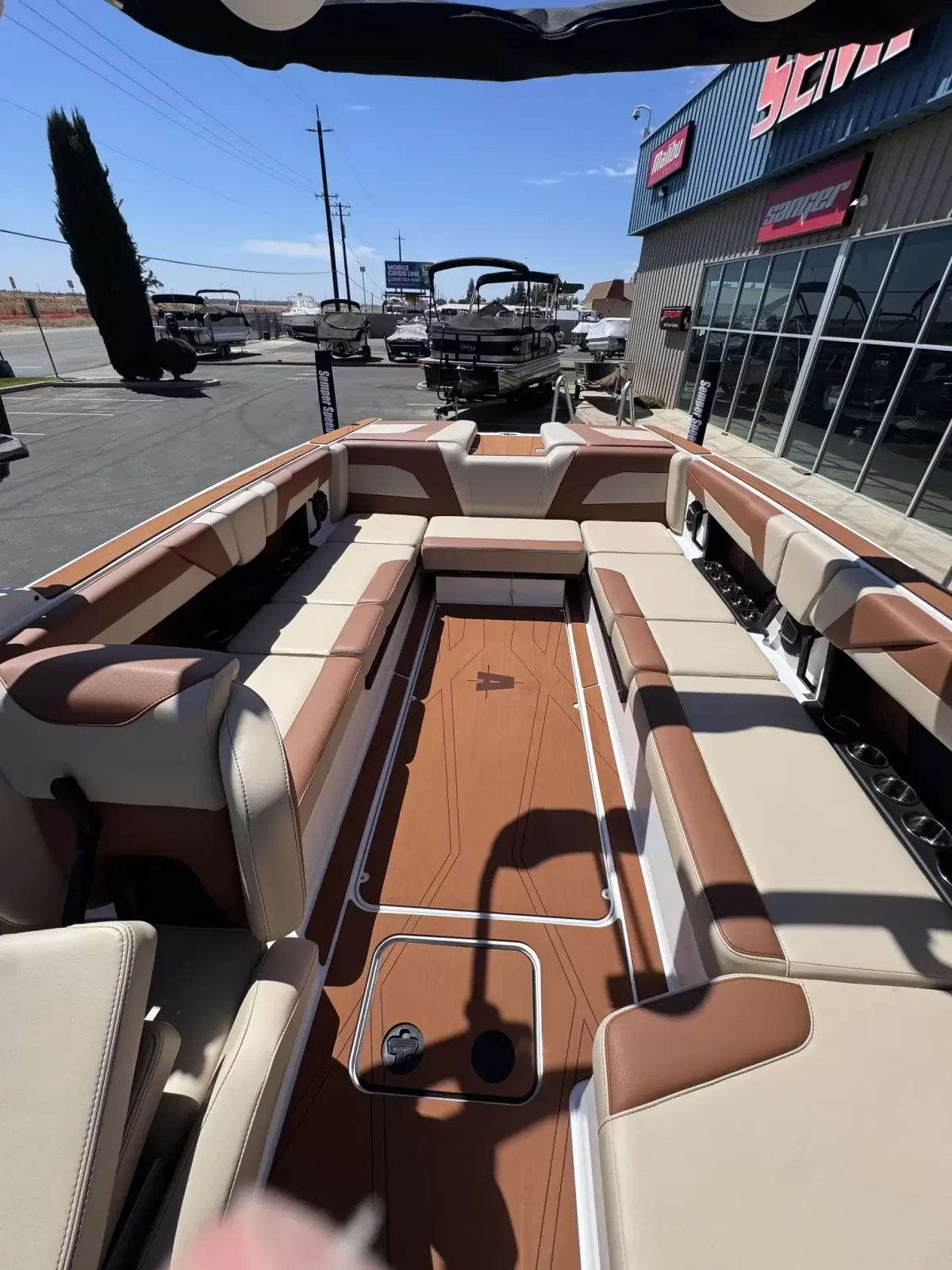2027 Axis T250-16