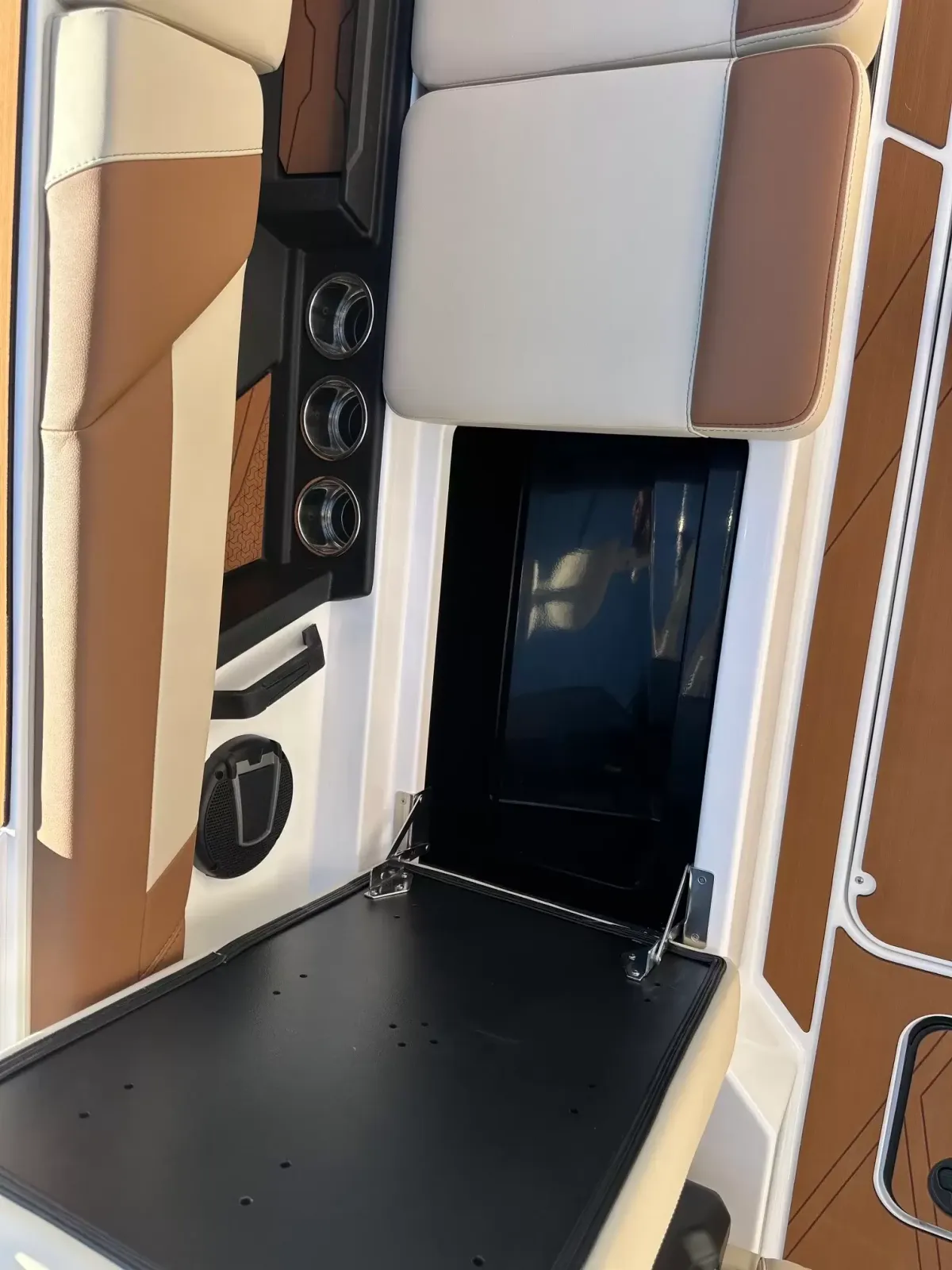 2027 Axis T250-29