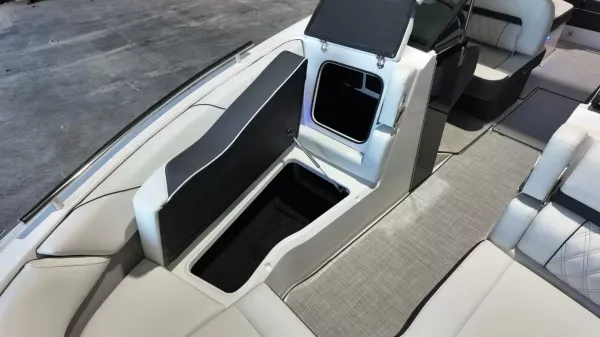 2027 Regal LS6-42