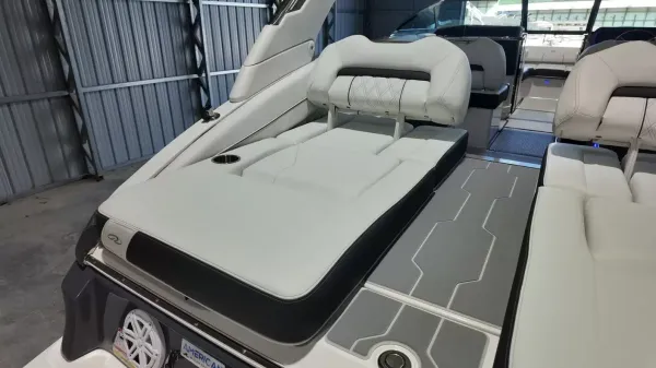 2027 Regal LS6-81