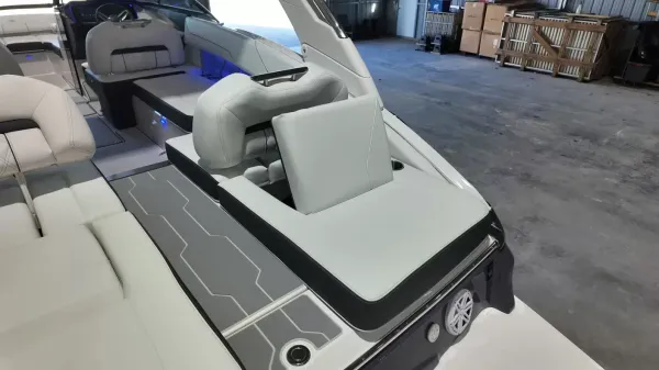 2027 Regal LS6-77