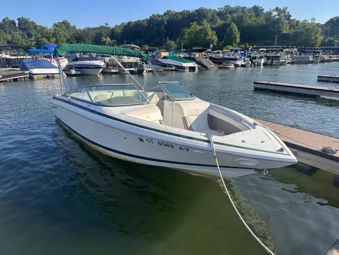 1999 COBALT 226