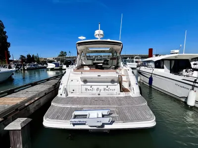 Pre-Owned 2018 Sea ray Sundancer 350 Coupe for Sale | Vancouver, BC | M&P Yacht Centre | 6a7bff4a7dff9dfbb50888a8