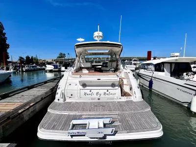 Pre-Owned 2018 Sea ray Sundancer 350 Coupe for Sale | Vancouver, BC | M&P Yacht Centre | 6a7bff4a7dff9dfbb50888a8